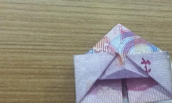 如何折玫瑰花，如何用百元大钞折玫瑰花？图11