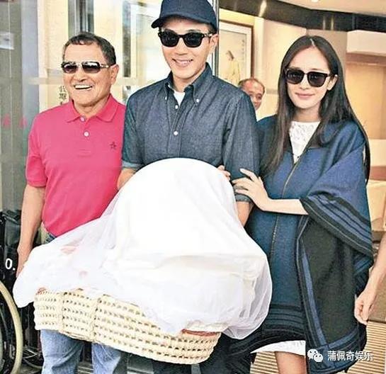 刘恺威和杨幂结过婚吗（杨幂六一缺席女儿生日）(1)