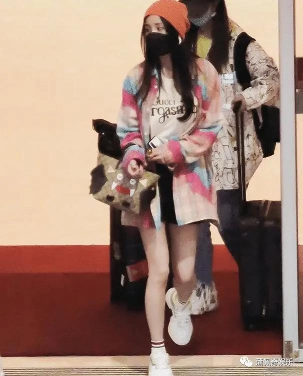 刘恺威和杨幂结过婚吗（杨幂六一缺席女儿生日）(2)