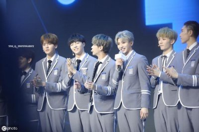 ​蔡徐坤打篮球什么梗（蔡徐坤打篮球什么梗）