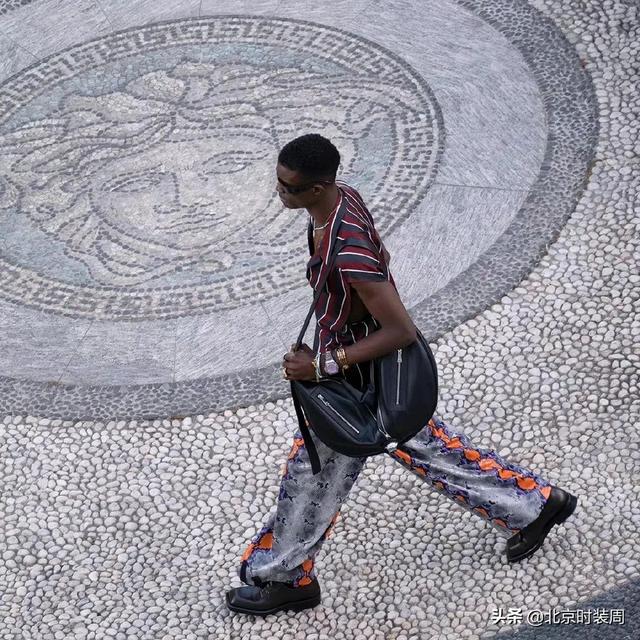 意大利米兰男装21年春夏时装秀（2023春夏米兰男装周）(37)