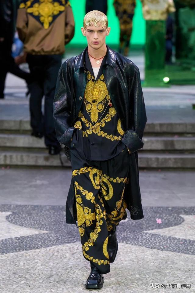 意大利米兰男装21年春夏时装秀（2023春夏米兰男装周）(31)