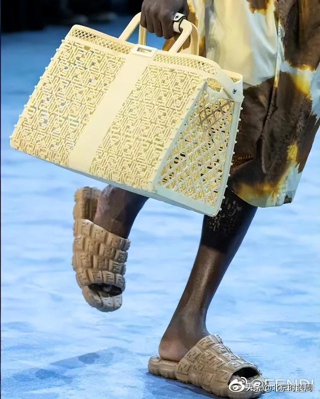 意大利米兰男装21年春夏时装秀（2023春夏米兰男装周）(23)