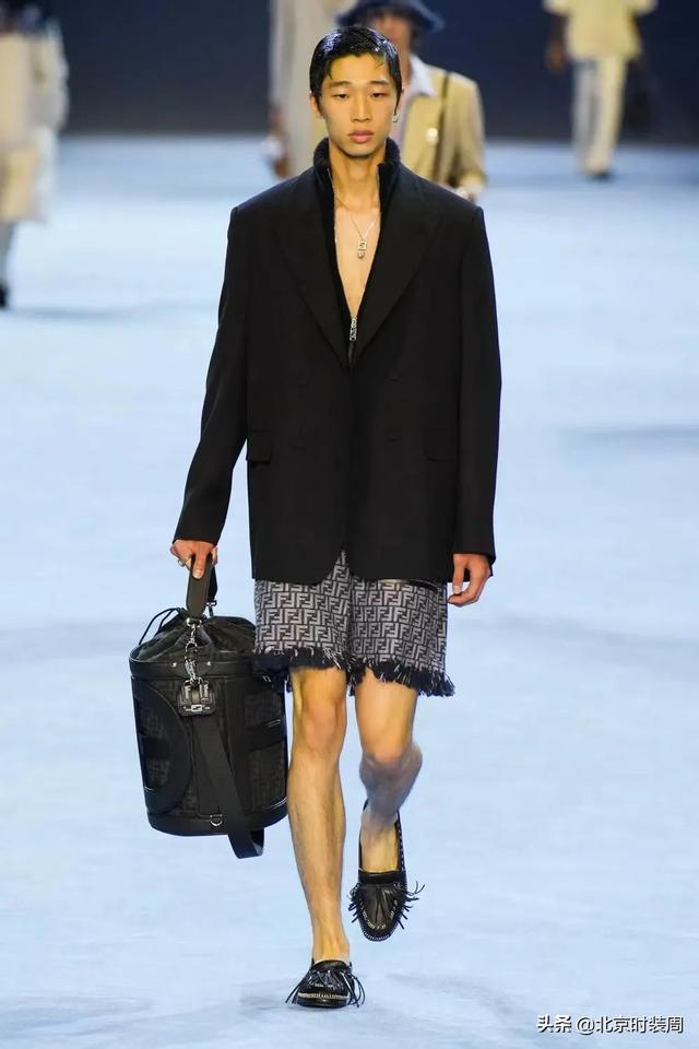意大利米兰男装21年春夏时装秀（2023春夏米兰男装周）(19)