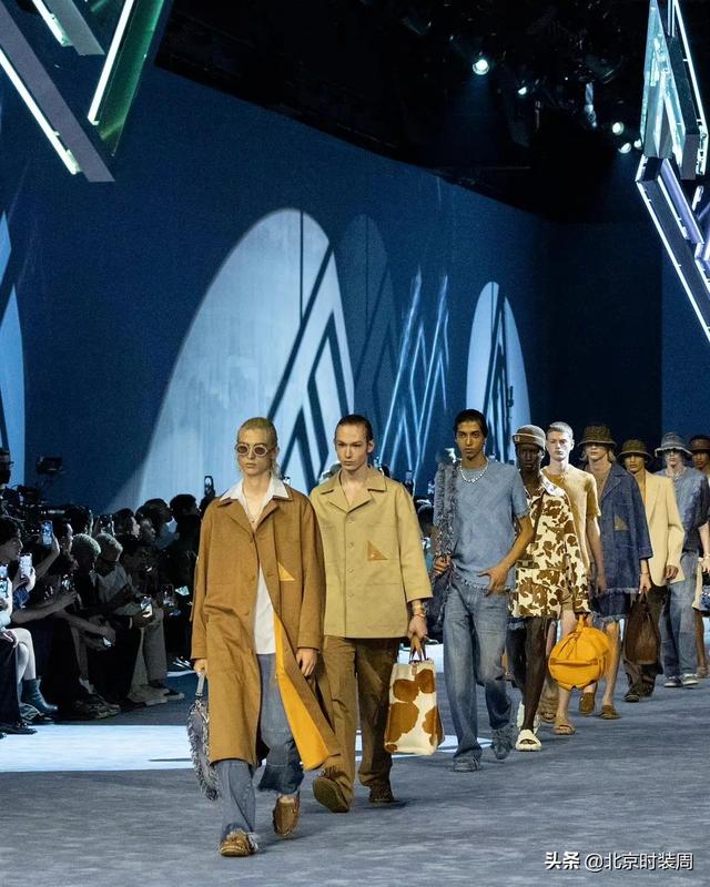 意大利米兰男装21年春夏时装秀（2023春夏米兰男装周）(14)