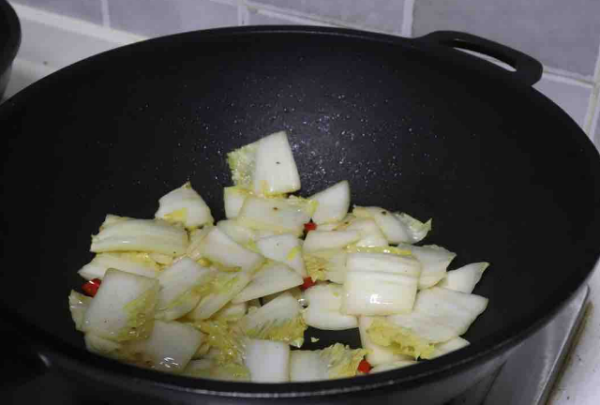 娃娃菜怎么切,粉丝娃娃菜的家常做法图6