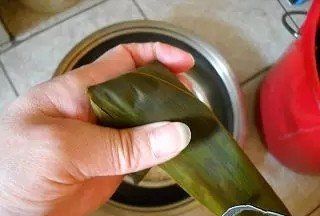 新手包粽子的简易方法,如何快速包粽子?图10