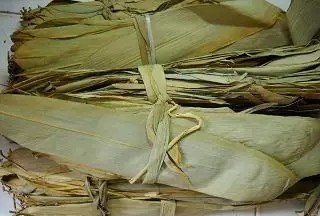 新手包粽子的简易方法,如何快速包粽子?图2