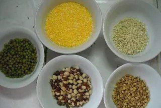 新手包粽子的简易方法,如何快速包粽子?图3