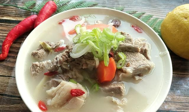 清炖羊肉汤怎么去除膻味