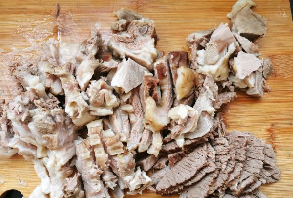 怎么炖羊肉汤又白又没膻味,清炖羊肉汤怎么去除膻味图10