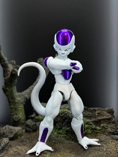 弗利萨大王个人讲解（人气反派弗利萨大王的全形态一览）