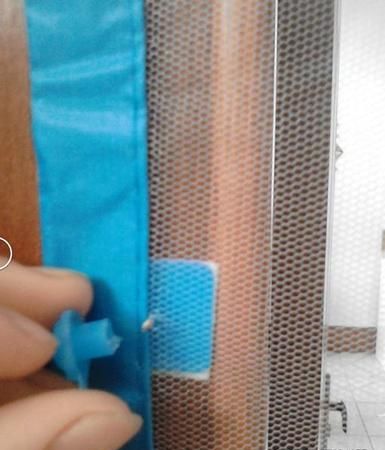 门上双面胶怎么快速去除痕迹