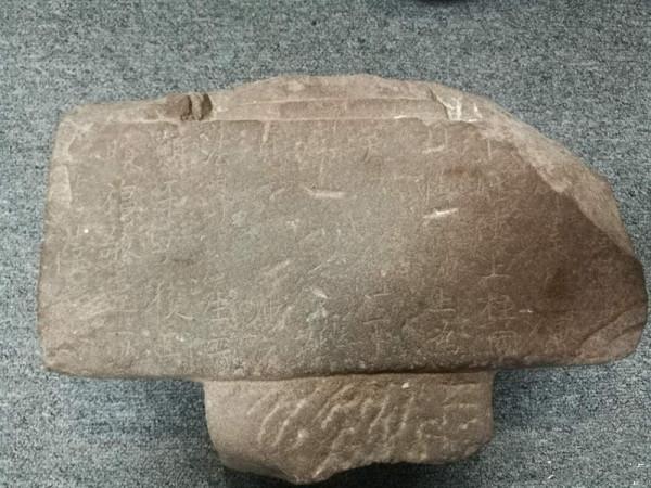 李白有尸骨的墓在哪里（中亚农民挖出一石碑）(2)