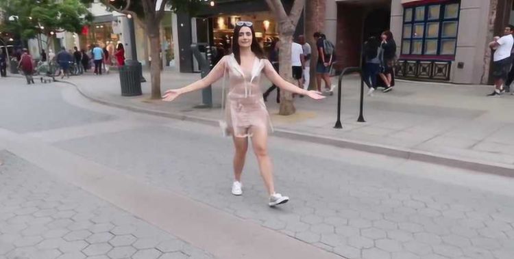 透明的裙子里面穿什么