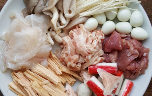 吃火锅要准备哪些食材,涮火锅的必备食材有哪些配菜图12