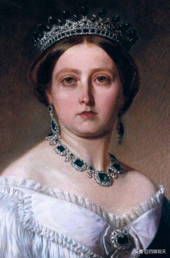 欧洲王室的珠宝王冠（欧洲王室那些blingbling的祖母绿王冠）(4)