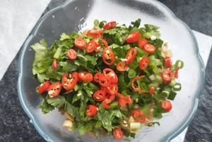 重庆油碟调法,火锅油碟蘸料怎么调好吃图6