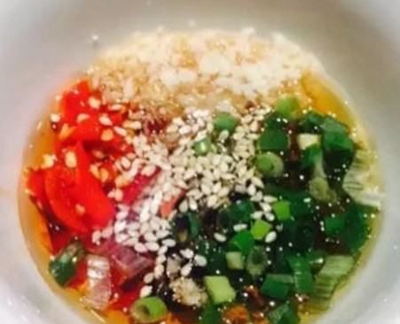 重庆油碟调法,火锅油碟蘸料怎么调好吃图13