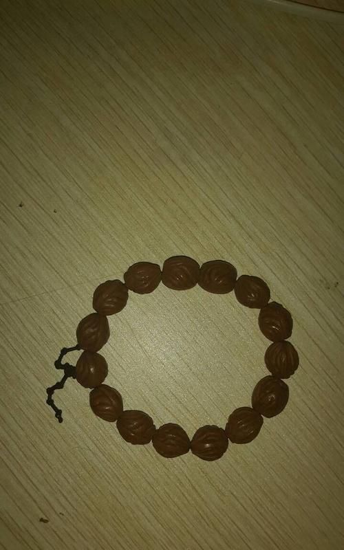 蟠桃长毛后桃核里出现的粘液是什么东西