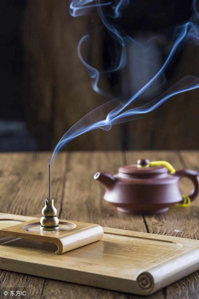 寺庙上香礼仪规定（进寺庙的礼仪到底怎么上香叩拜最正确）(3)