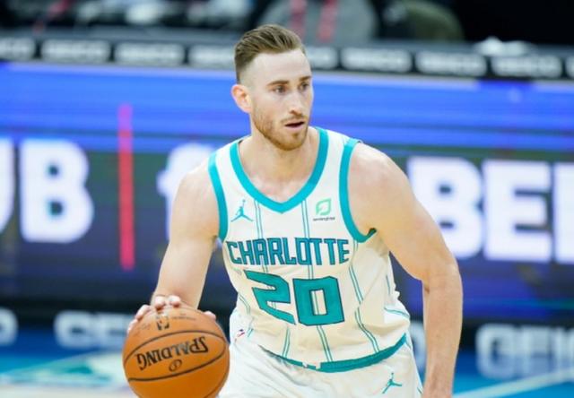 塔图姆招牌单打动作（美媒评新赛季十大小前锋）(3)