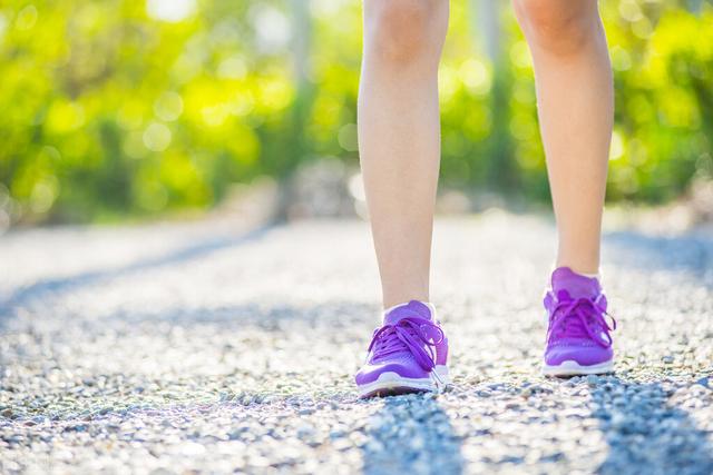 跑步新手适合什么样的跑步鞋（跑步鞋你选对了吗）(3)