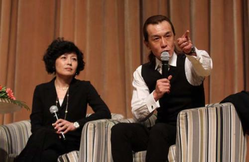 李咏妻子哈文家庭背景显赫微博图片 这个女人绝对不简单