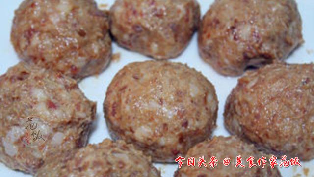 四喜丸子最简单的家常做法（教你四喜丸子的家常做法）(6)