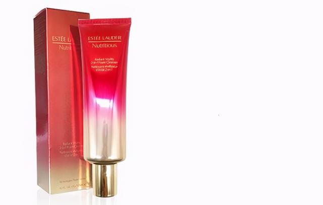 清洁强保湿好的洗面奶推荐（让你的皮肤干净清爽不油腻）(2)