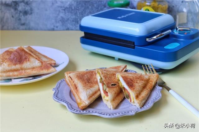 三明治早餐机的使用方法（新晋网红三明治早餐机）(1)