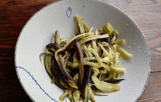 茄子凉拌好吃又简单（凉拌茄子教你这样做）(4)