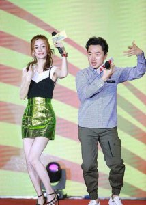 ​杨颖身高真实是多少