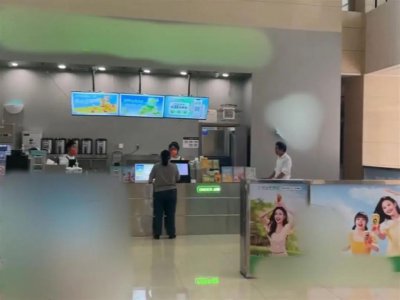 ​医院门诊大厅开起奶茶店！院方回应