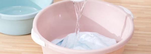 碳素笔字迹怎么去除衣服上,碳素墨水弄到衣服上怎么办图1