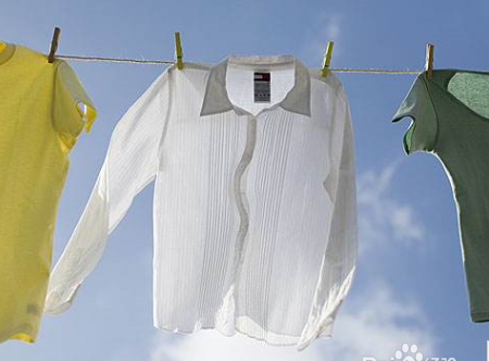 洗白衣服发黄的小妙招