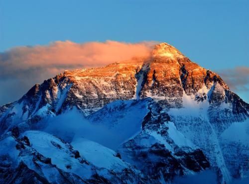 中国邮政发行的第一套宣纸邮票是，中国邮政发行的第一套生肖生宣纸邮票？图4