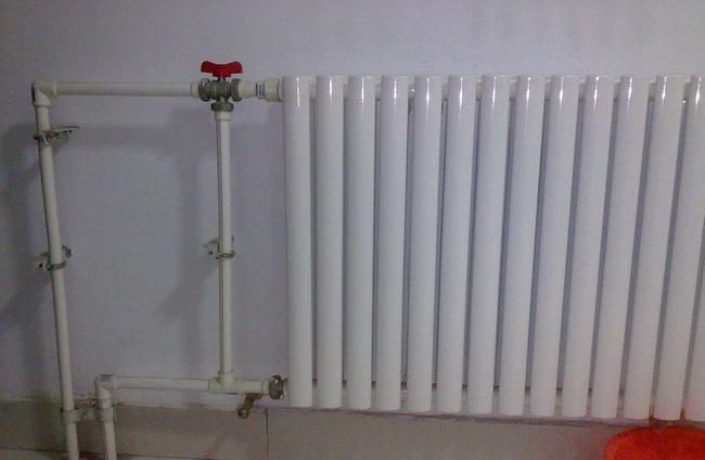 暖气管冻了怎么解冻塑料管