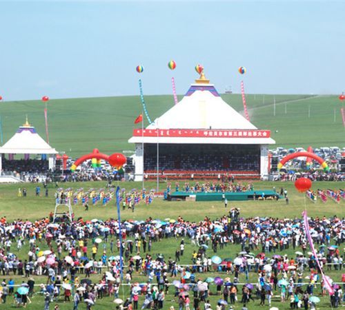 那达慕是什么族