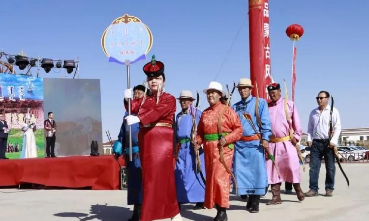 那达慕大会是哪个民族风俗习惯啊