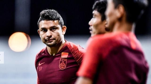 乌龙球什么意思：张琳芃的乌龙球让中国足球进入新时期图6