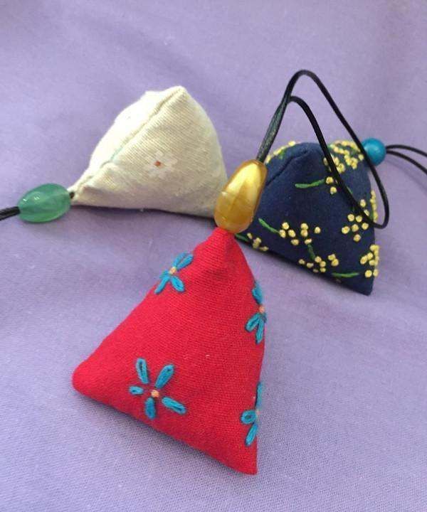 怎么做香包简单又好看,香囊的制作方法图17