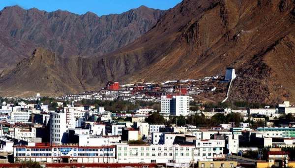 中国海拔最高的县,中国海拔最高的湖是什么湖图3