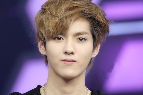 kris吴亦凡整容前 kris吴亦凡手臂纹身