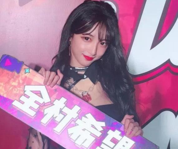 网红abbily本来就是女生（被吐槽分不清楚性别）(8)