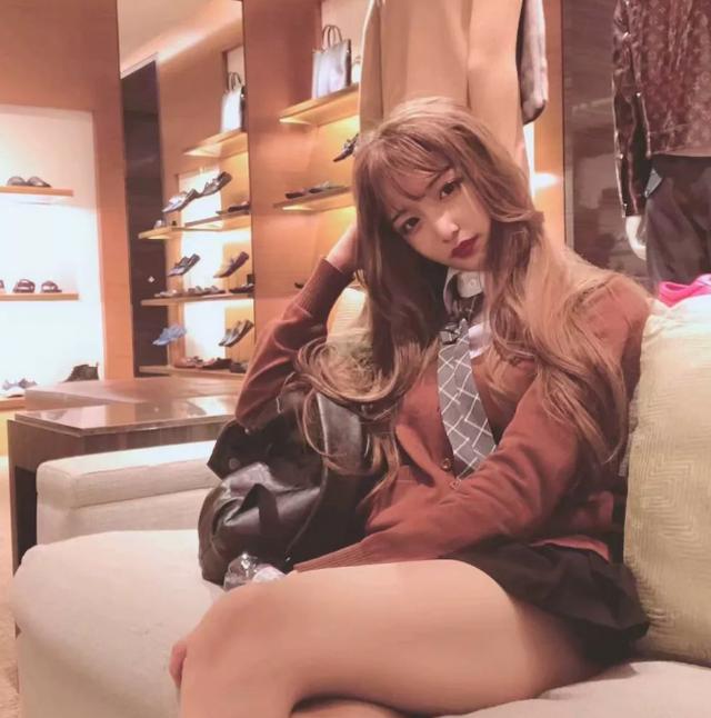 网红abbily本来就是女生（被吐槽分不清楚性别）(6)