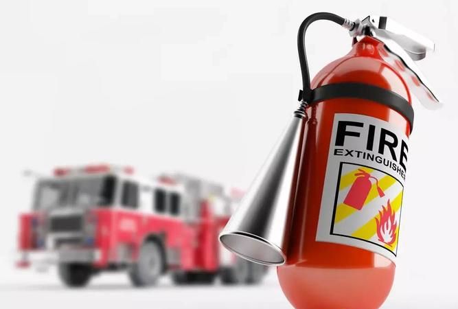 实验室引起的火灾使用什么灭火器