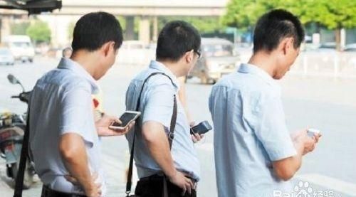 下雨天打雷可不可以看电视