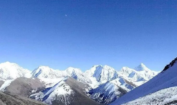 四川的贡嘎山在哪里,贡嘎雪山海拔多少米高图2