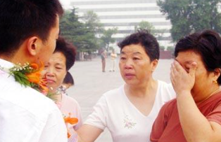 儿行千里母担忧下一句,儿行千里母担忧选自哪部京剧图3